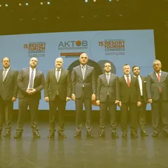 Bakan Ersoy, Antalya'da "15. Uluslararası Resort Turizm Kongresi"nde konuştu: