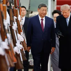 De los Campos de Iowa A la Alfombra Roja de Trump: El Regreso de Xi Jinping A EEUU con una Cálida Bienvenida y una Prórroga Comercial