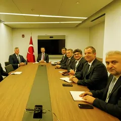 Enerji Bakanı Bayraktar, New York'ta enerji ve finans sektörünün temsilcileriyle görüştü