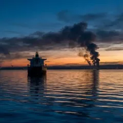 İran: Hürmüz Boğazı'nda Son Günlerde Hedef Alınan 3 Petrol Tankeri BAE Bağlantılı