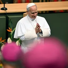 León XIV Insta A los Obispos A Perseguir "la Dolora Lacra" de los Abusos Sexuales Su Paso por Lourdes
