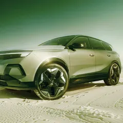 Opel'den geniş hacimli elektrikli modelleriyle aile dostu çözümler