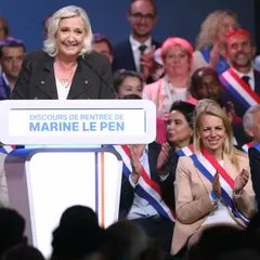 Présidentielle: Le Pen Creuse L'Écart au Second Tour, Selon UN Sondage