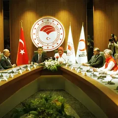 Türk Kızılay'a kan bağışı yapanlar adına fidan dikilecek