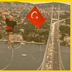 Nefes Kesen Gösteri: Red Bull Sporcusu Halatla İstanbul Boğazı’nı Aştı