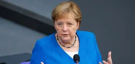 AfD'nin Seçim Zaferi Merkel'i Sarstı: Kalbim Kan Ağlıyor