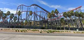 Más de 100 Personas Alegan Sufrir Daños Cerebrales Tras Subirse A una Montaña Rusa de Six Flags (California)