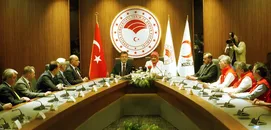 Türk Kızılay'a kan bağışı yapanlar adına fidan dikilecek