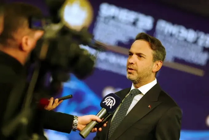 Bakan Bayraktar: "(İsrail'in İran'a saldırıları) Enerji sektörümüz oldukça güçlü ve dayanıklı durumda" Bakan Bayraktar: "(İsrail'in İran'a saldırıları) Enerji sektörümüz oldukça güçlü ve dayanıklı durumda"