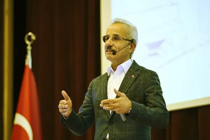 Bakan Uraloğlu MTTB Milli Teknoloji Akademisi'nde konuştu:
