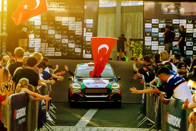 Castrol Ford Team Türkiye, Finlandiya Rallisini üçüncü sırada tamamladı Castrol Ford Team Türkiye, Finlandiya Rallisini üçüncü sırada tamamladı