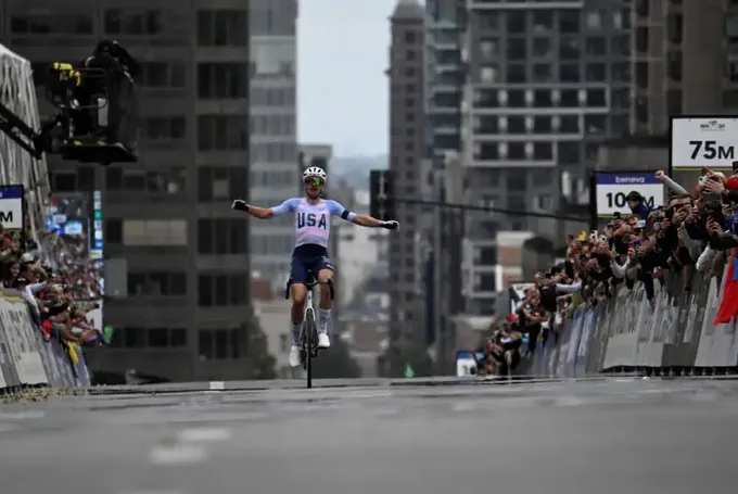 Cyclisme : Brandon Mcnulty Champion du Monde Surprise, Paul Seixas 15E