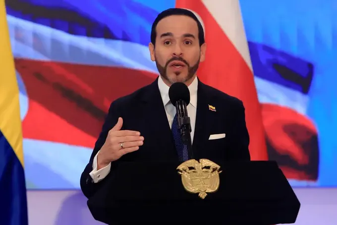 De la Espriella Ordena Militarizar la Ciudad de Santa Marta para Frenar la Violencia de los Narcotraficantes