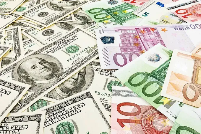 Fed Beklentileri ve Enerji Endişeleri Euro'yu Vurdu: Euro/Dolar Son 3 Ayın En Düşüğünde