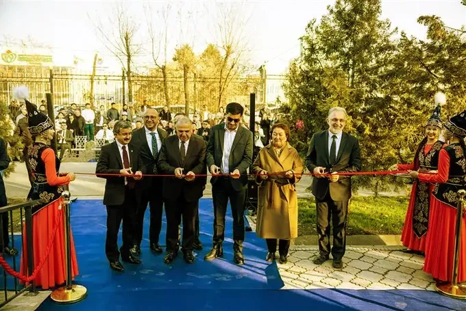 Lokman Hekim Sağlık Grubu Kırgızistan'daki ilk merkezini açıtı