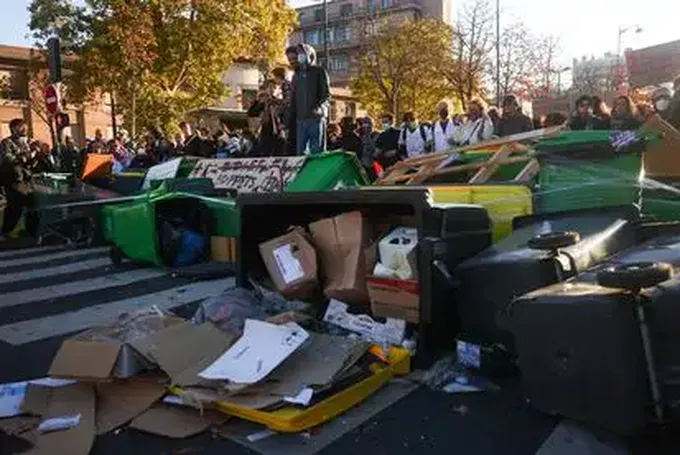 Los Estudiantes de Francia Presentan 10 Reivindicaciones para Detener Sus Protestas