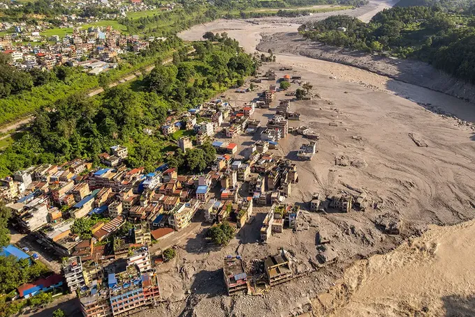Nepal'de sel felaketinde bilanço ağırlaşıyor: Can kaybı 734'e yükseldi