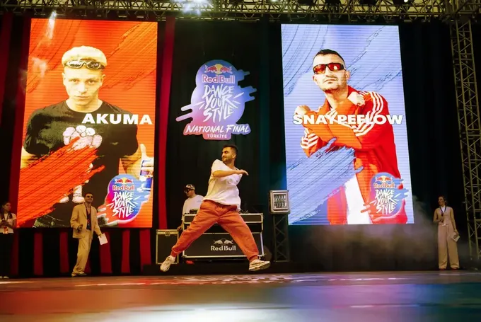 Red Bull tarafından düzenlenen Dance Your Style'in finali İstanbul'da gerçekleşecek Red Bull tarafından düzenlenen Dance Your Style'in finali İstanbul'da gerçekleşecek
