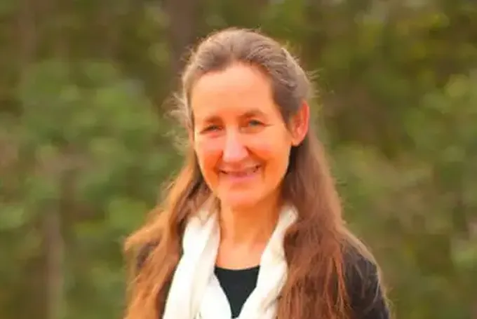 ‘Self-Healing’ Coach WHO Was Banned from Working in Australia to Speak in UK