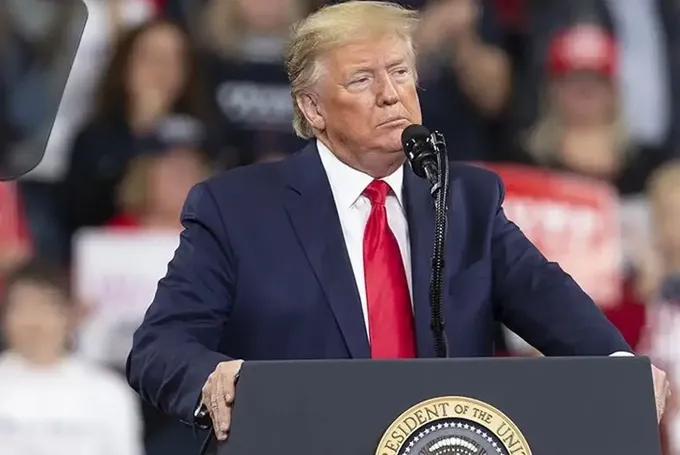 Trump: Husiler Kızıldeniz'i kapatırsa gereğini yaparız