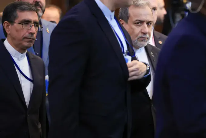 Trump Refuse L'Offre Iranienne pour Rouvrir le Détroit D'Ormuz, Rapporte le Wall Street Journal