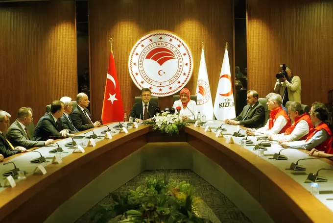 Türk Kızılay'a kan bağışı yapanlar adına fidan dikilecek Türk Kızılay'a kan bağışı yapanlar adına fidan dikilecek