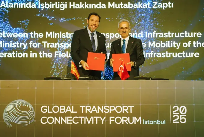 Türkiye ile İspanya ulaştırma ve altyapı alanında işbirliği yaptı Türkiye ile İspanya ulaştırma ve altyapı alanında işbirliği yaptı