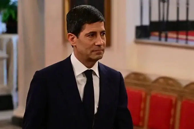 Warsh'dan Enflasyon Vurgusu: Faiz Artırımını Doğru Adım Olarak Niteledi