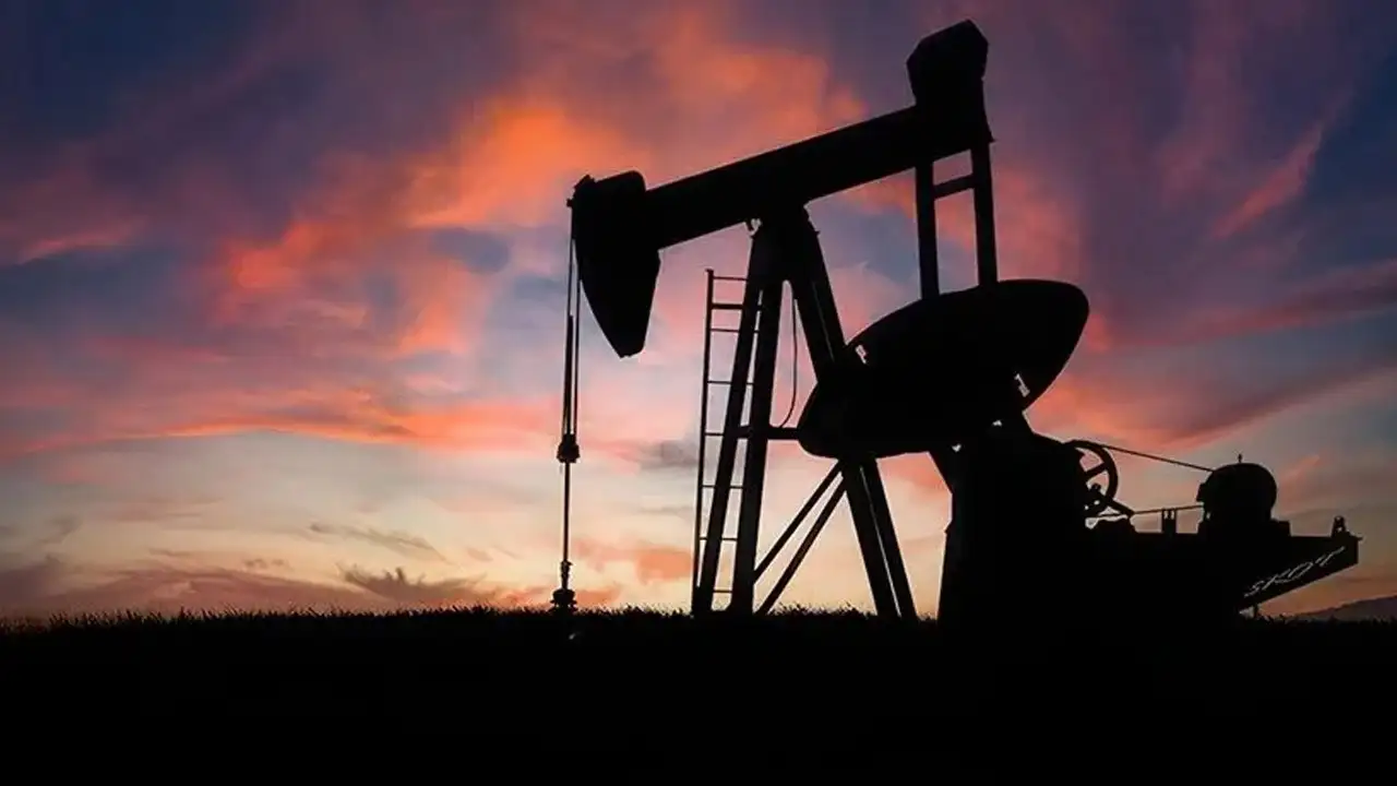 ABD'nin Petrol Rezervi 43 Yılın Dibinde